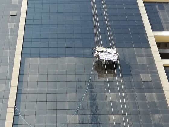 Profit İş Merkezi cam cephe temizliği