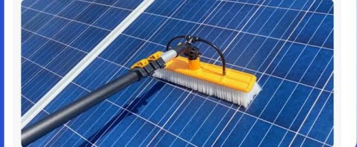 Fırça ile panel temizliği